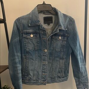 Banana Republic Classic Blue Jean Jacket